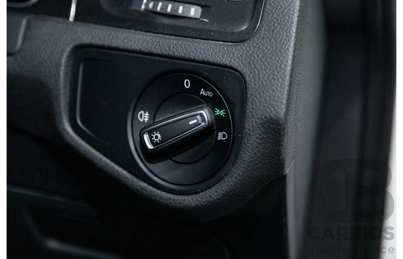 12/2017 Volkswagen Golf 110 TSI Comfortline Mk7.5 AU MY18 5d Hatchback Pure White Turbo 1.4L