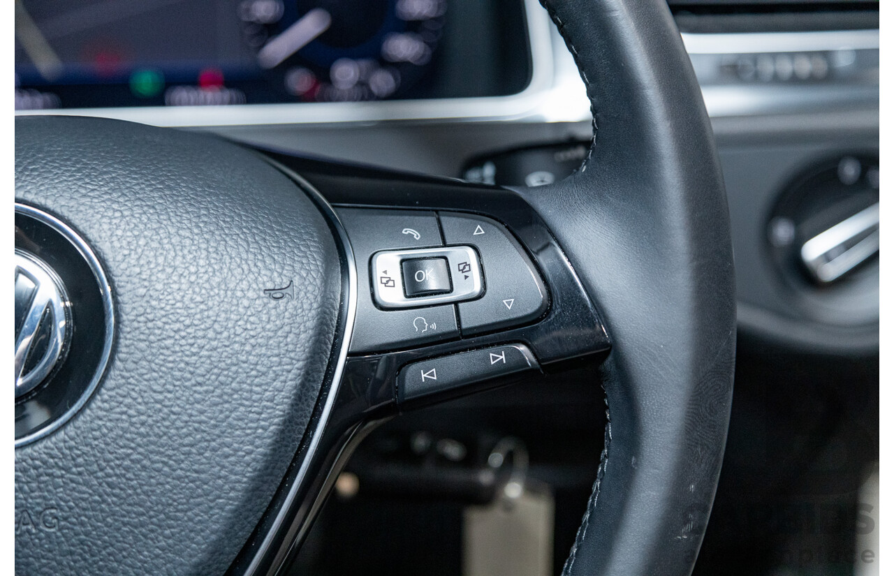 12/2017 Volkswagen Golf 110 TSI Comfortline Mk7.5 AU MY18 5d Hatchback Pure White Turbo 1.4L