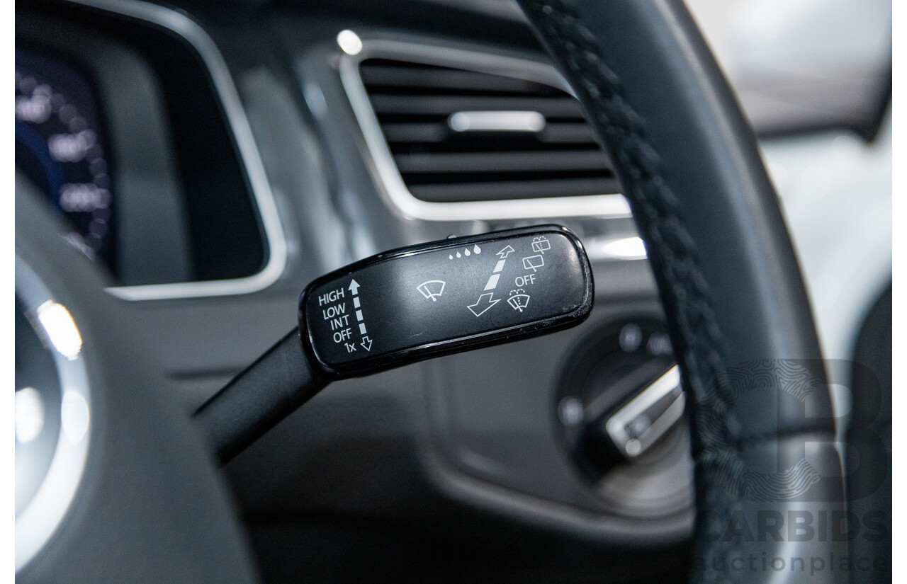 12/2017 Volkswagen Golf 110 TSI Comfortline Mk7.5 AU MY18 5d Hatchback Pure White Turbo 1.4L