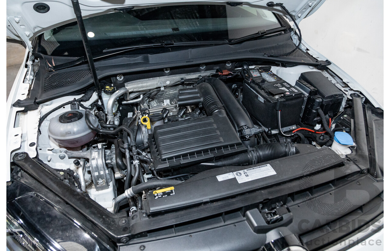 12/2017 Volkswagen Golf 110 TSI Comfortline Mk7.5 AU MY18 5d Hatchback Pure White Turbo 1.4L