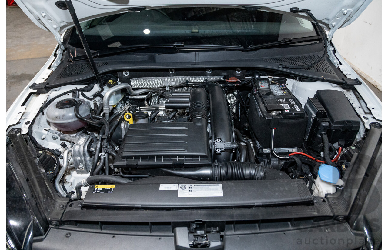 12/2017 Volkswagen Golf 110 TSI Comfortline Mk7.5 AU MY18 5d Hatchback Pure White Turbo 1.4L