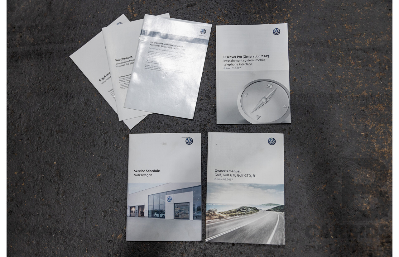 12/2017 Volkswagen Golf 110 TSI Comfortline Mk7.5 AU MY18 5d Hatchback Pure White Turbo 1.4L