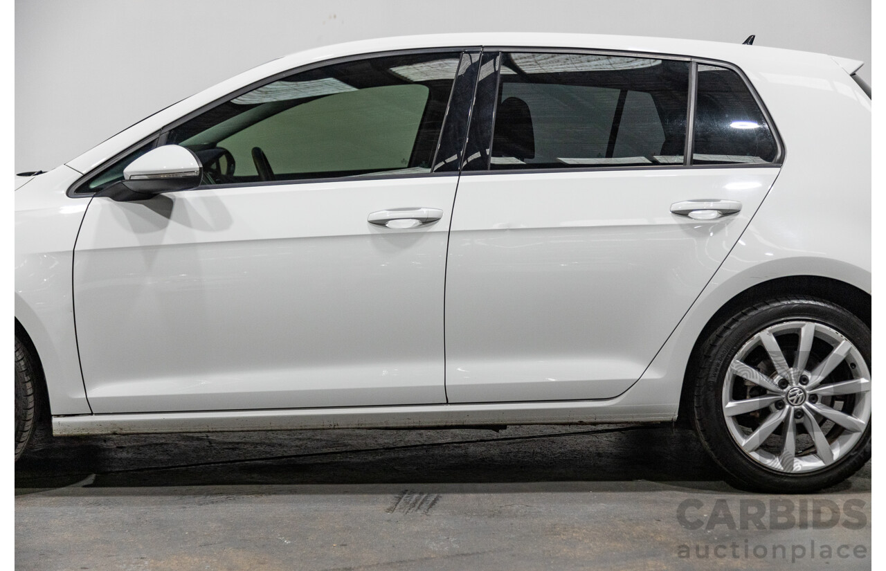 12/2017 Volkswagen Golf 110 TSI Comfortline Mk7.5 AU MY18 5d Hatchback Pure White Turbo 1.4L