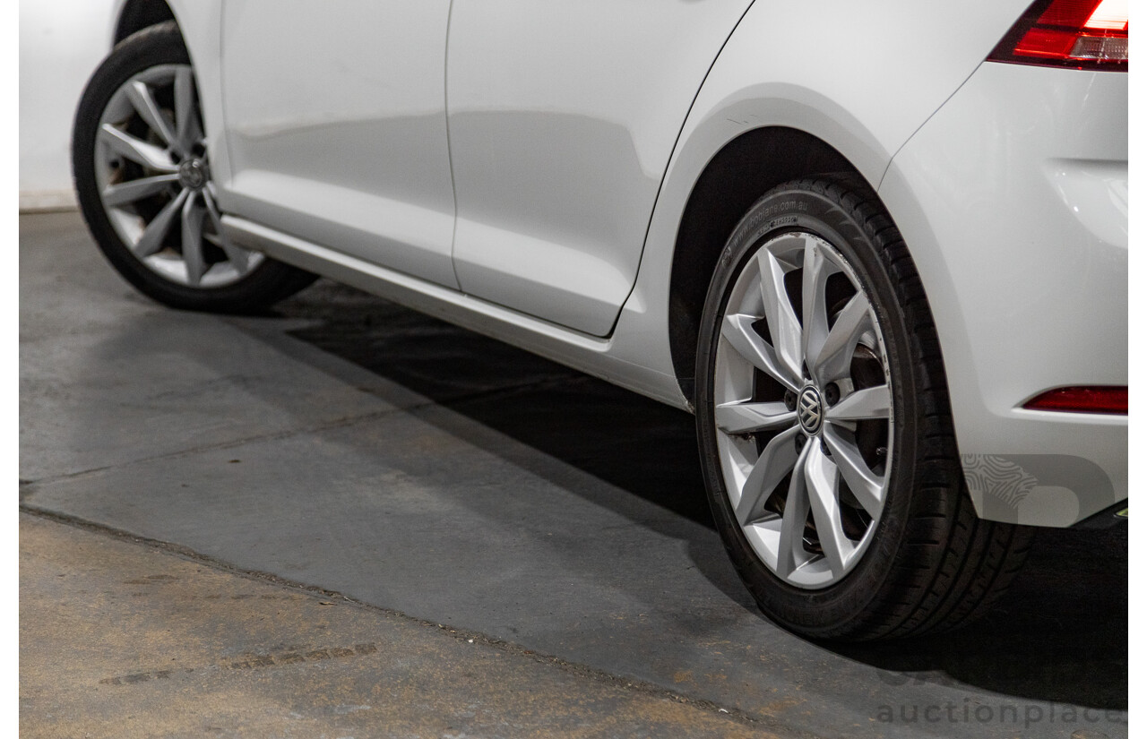 12/2017 Volkswagen Golf 110 TSI Comfortline Mk7.5 AU MY18 5d Hatchback Pure White Turbo 1.4L