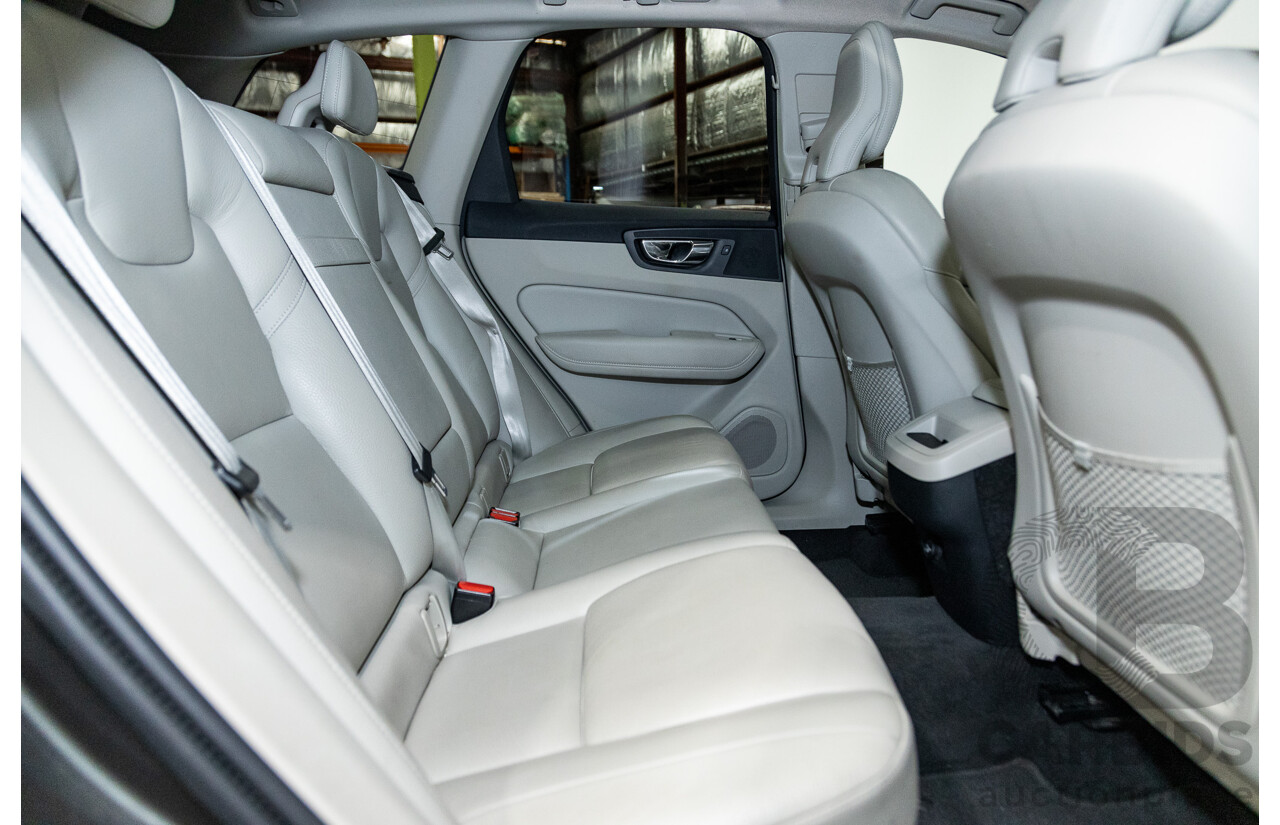 08/2018 Volvo XC60 D4 Momentum (AWD) MY19 4d Wagon Pine Grey Metallic Twin Turbo Diesel 2.0L