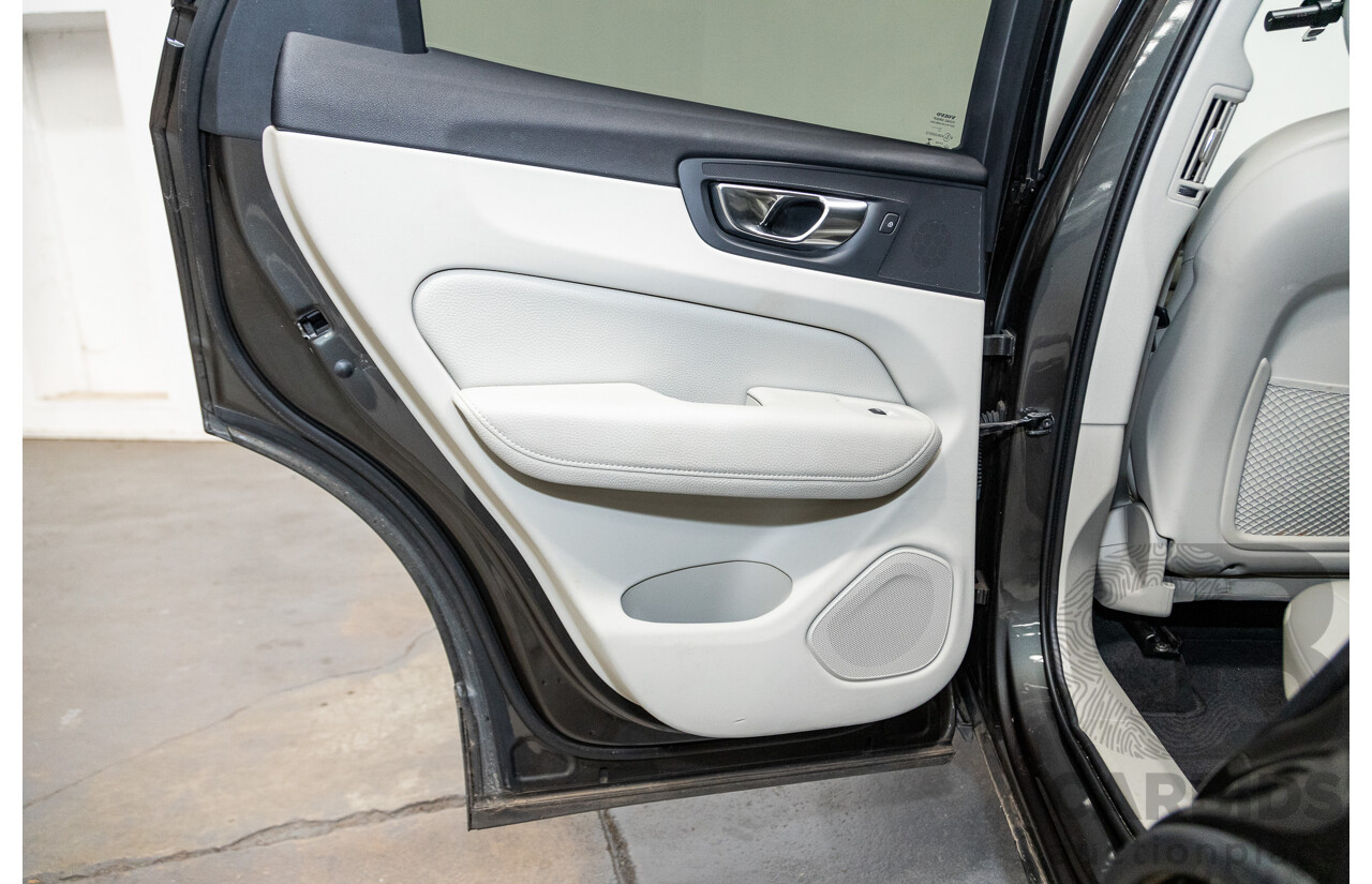 08/2018 Volvo XC60 D4 Momentum (AWD) MY19 4d Wagon Pine Grey Metallic Twin Turbo Diesel 2.0L