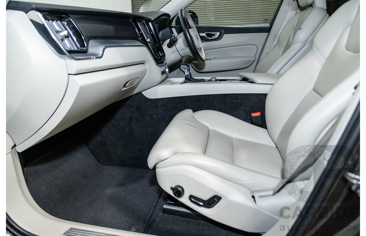 08/2018 Volvo XC60 D4 Momentum (AWD) MY19 4d Wagon Pine Grey Metallic Twin Turbo Diesel 2.0L