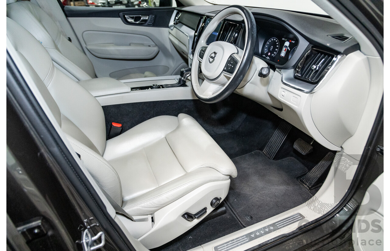 08/2018 Volvo XC60 D4 Momentum (AWD) MY19 4d Wagon Pine Grey Metallic Twin Turbo Diesel 2.0L