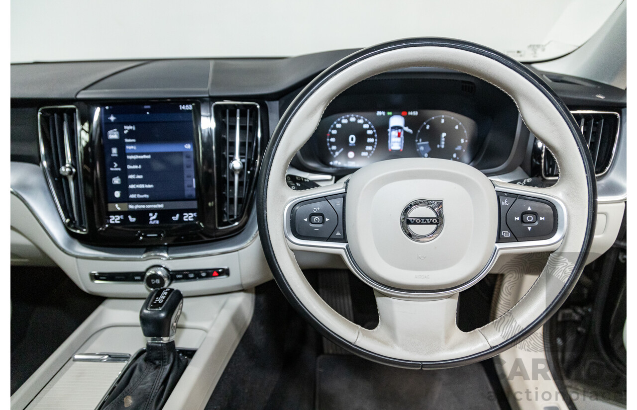 08/2018 Volvo XC60 D4 Momentum (AWD) MY19 4d Wagon Pine Grey Metallic Twin Turbo Diesel 2.0L