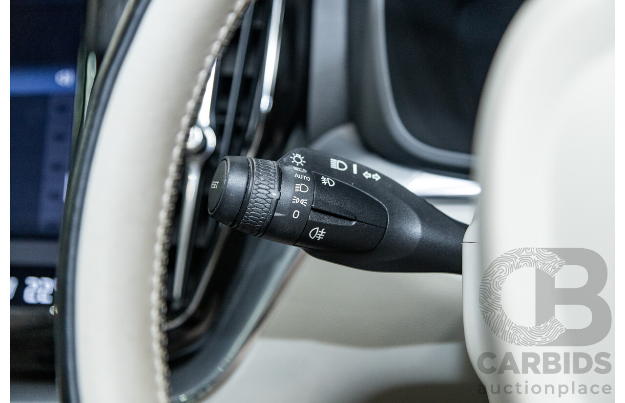 08/2018 Volvo XC60 D4 Momentum (AWD) MY19 4d Wagon Pine Grey Metallic Twin Turbo Diesel 2.0L