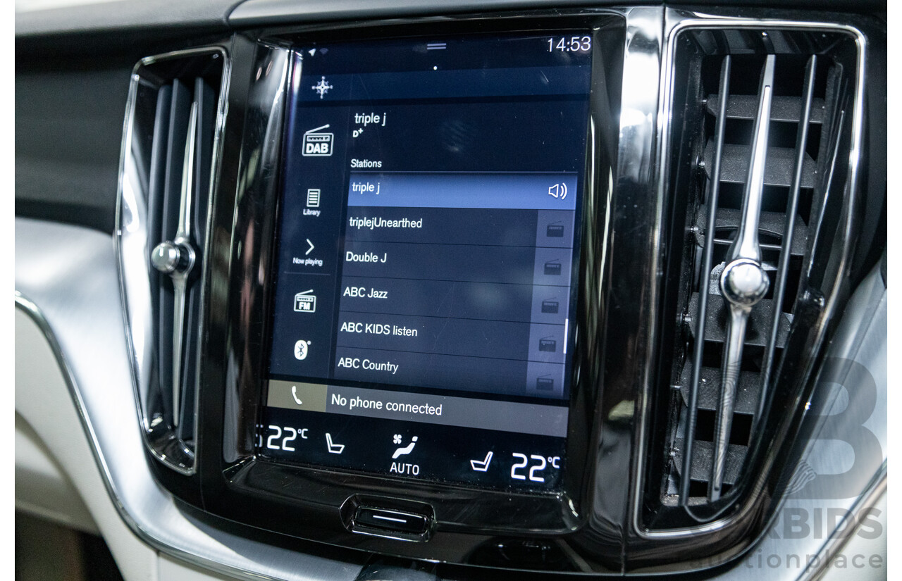 08/2018 Volvo XC60 D4 Momentum (AWD) MY19 4d Wagon Pine Grey Metallic Twin Turbo Diesel 2.0L