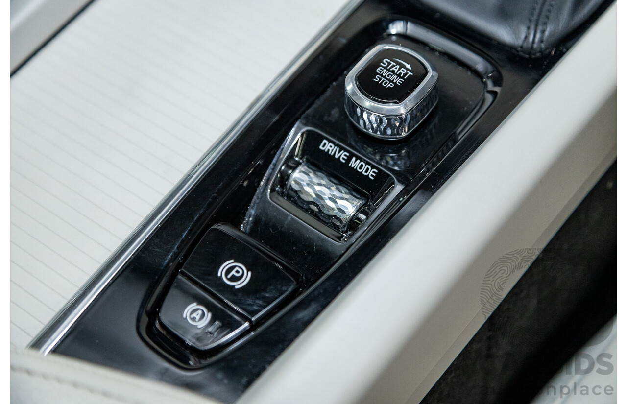 08/2018 Volvo XC60 D4 Momentum (AWD) MY19 4d Wagon Pine Grey Metallic Twin Turbo Diesel 2.0L