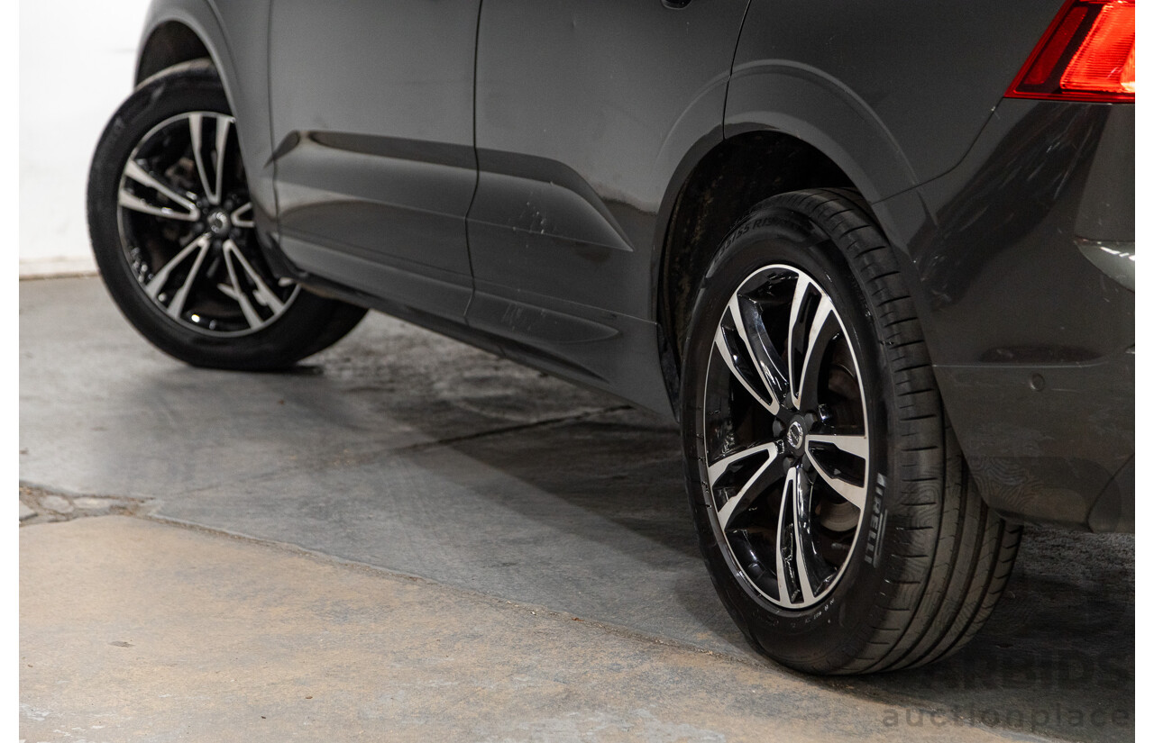 08/2018 Volvo XC60 D4 Momentum (AWD) MY19 4d Wagon Pine Grey Metallic Twin Turbo Diesel 2.0L