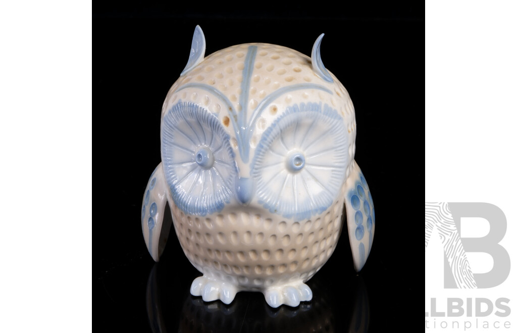 Mid Century Hungarian Porcelain Owl by Aquincum