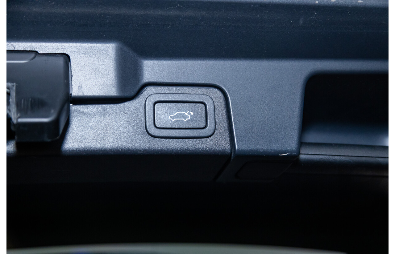 5/2017 Land Rover Range Rover Evoque TD4 150 SE (AWD) LV MY17 5d Wagon Corris Grey Metallic Turbo Diesel 2.0L