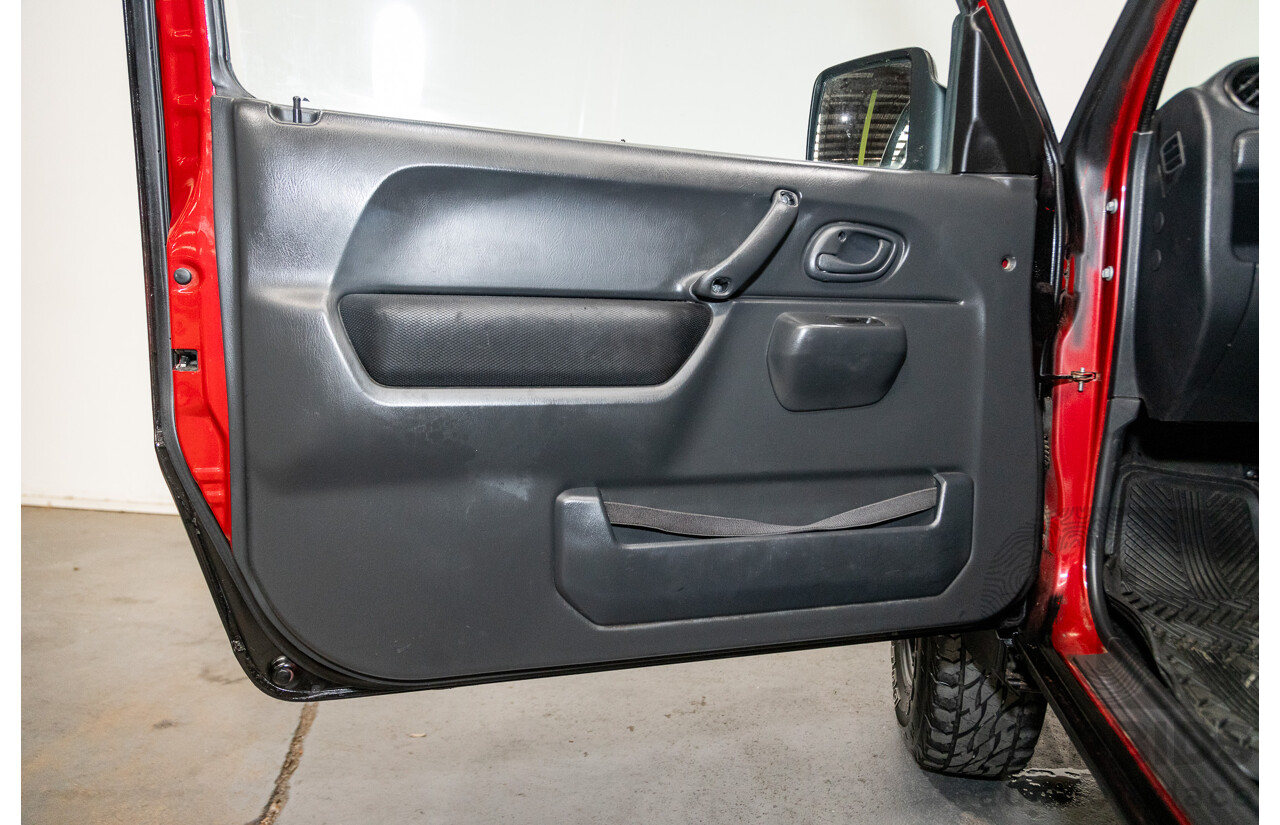 02/2009 Suzuki Jimny Sierra (4x4) 2d Wagon Raptor Coat Black 1.5L