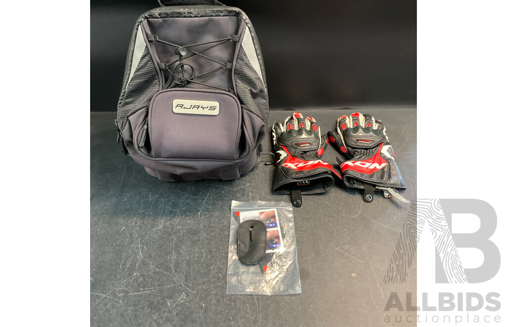 AJAY'S Sportsbike Seat Bag & IXON Motorcycle Bike Gloves (Size L)