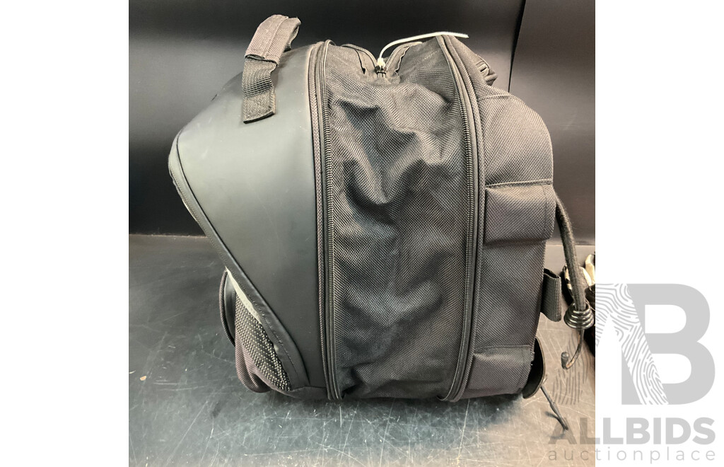 AJAY'S Sportsbike Seat Bag & IXON Motorcycle Bike Gloves (Size L)