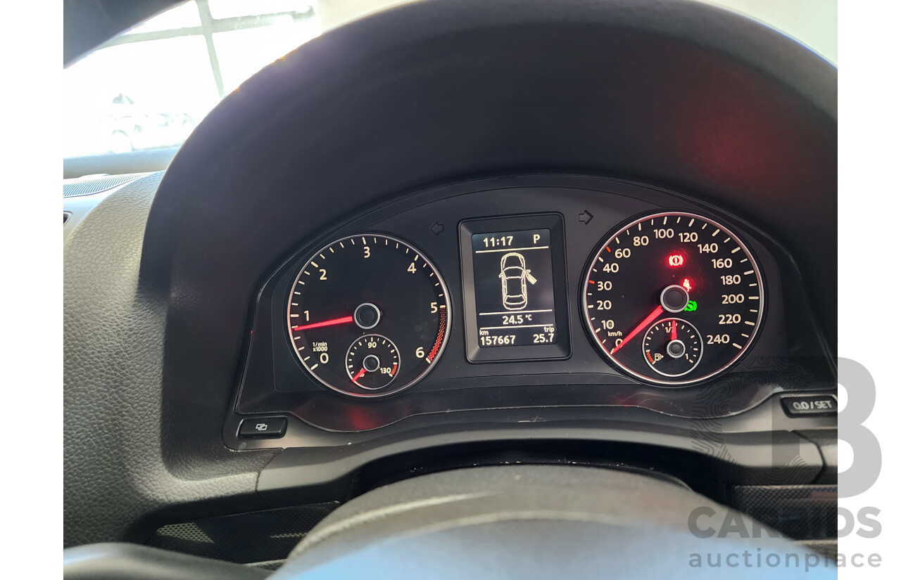 12/2009 Volkswagen Jetta 103 TDI FWD 1KM MY10 4D Sedan White 2.0L