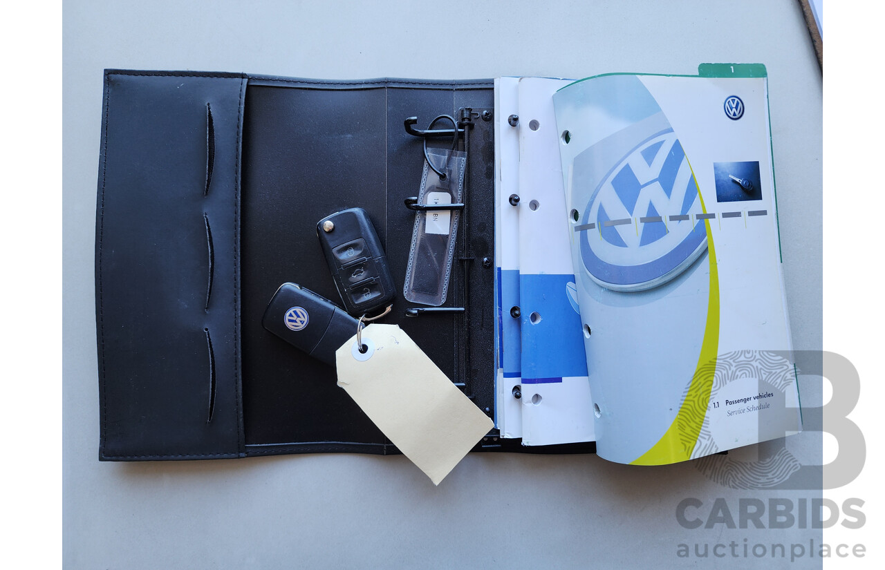 12/2009 Volkswagen Jetta 103 TDI FWD 1KM MY10 4D Sedan White 2.0L