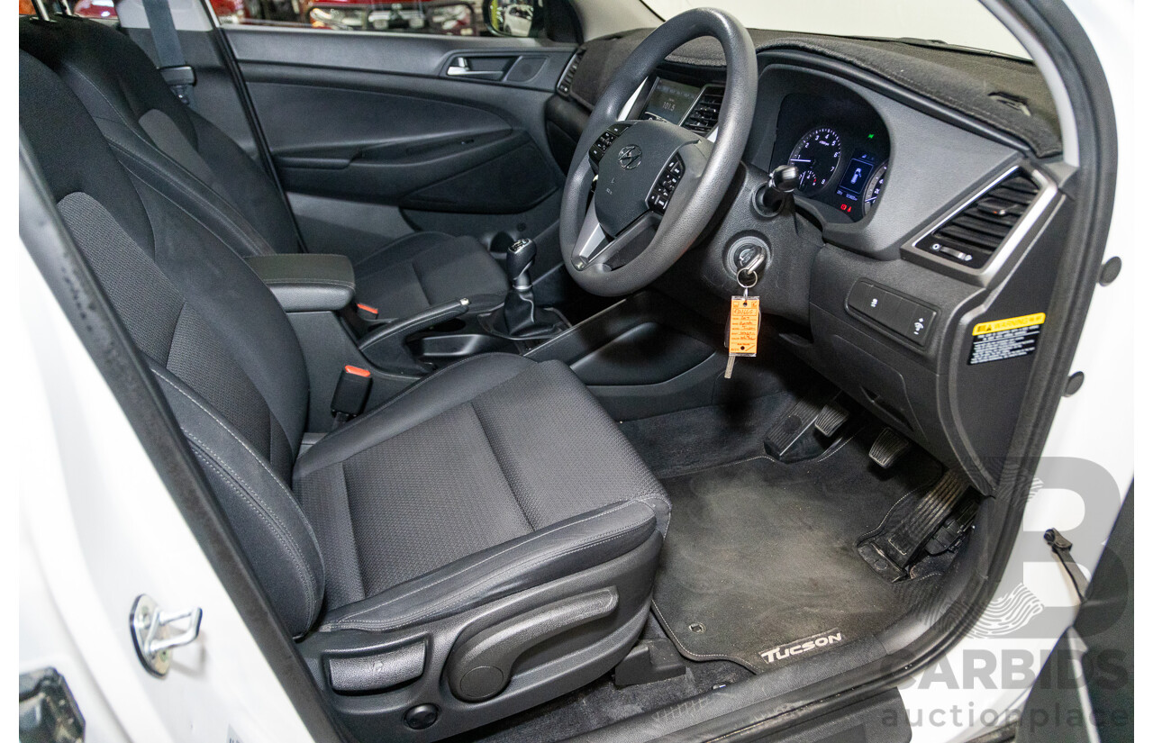 04/2017 Hyundai Tucson ACTIVE (FWD) FWD TL2 MY18 4D Wagon Pure White 2.0L