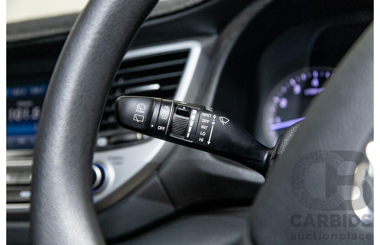 04/2017 Hyundai Tucson ACTIVE (FWD) FWD TL2 MY18 4D Wagon Pure White 2.0L