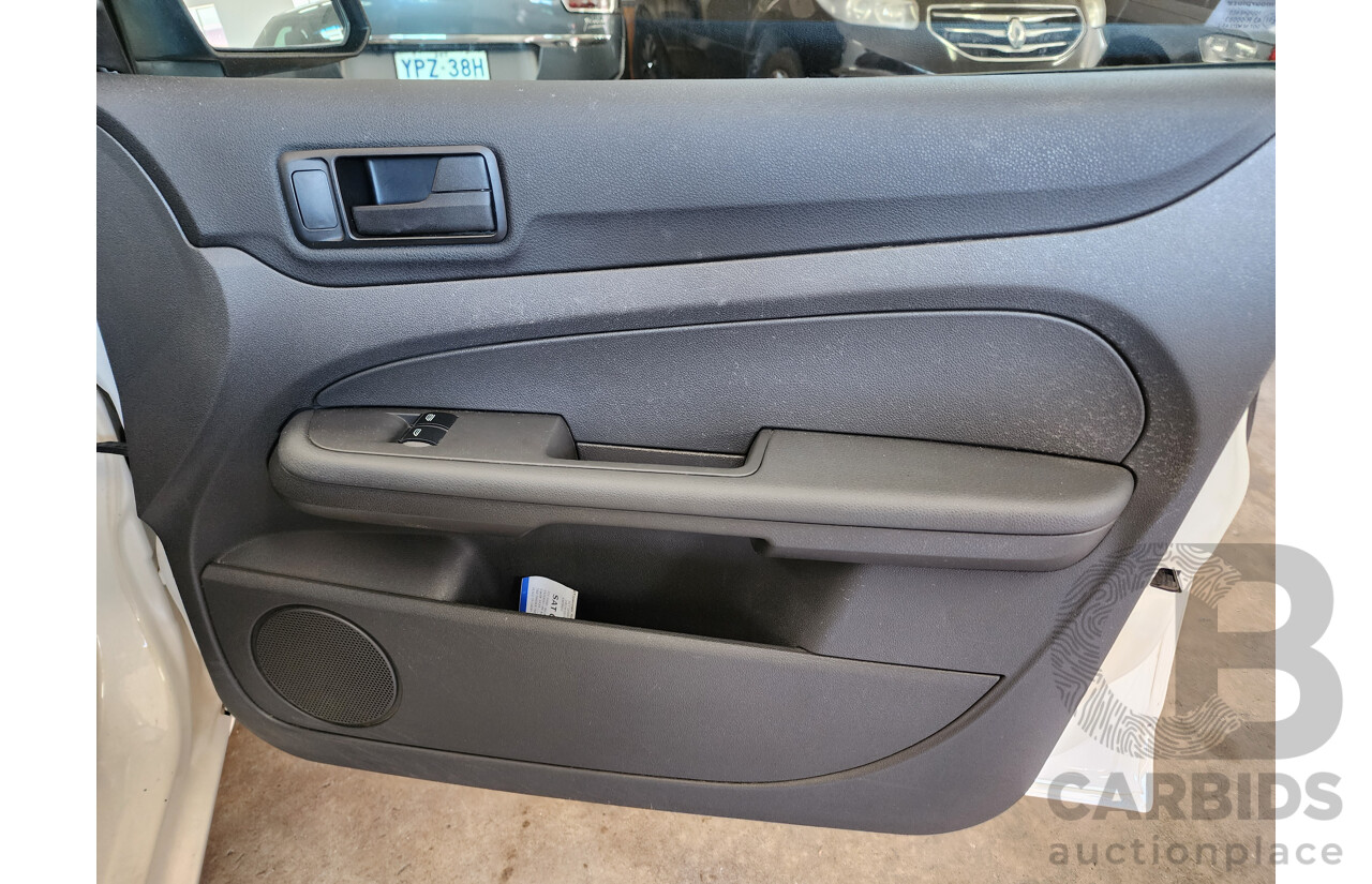 5/2007 Ford Focus CL LS 4d Sedan White 2.0L