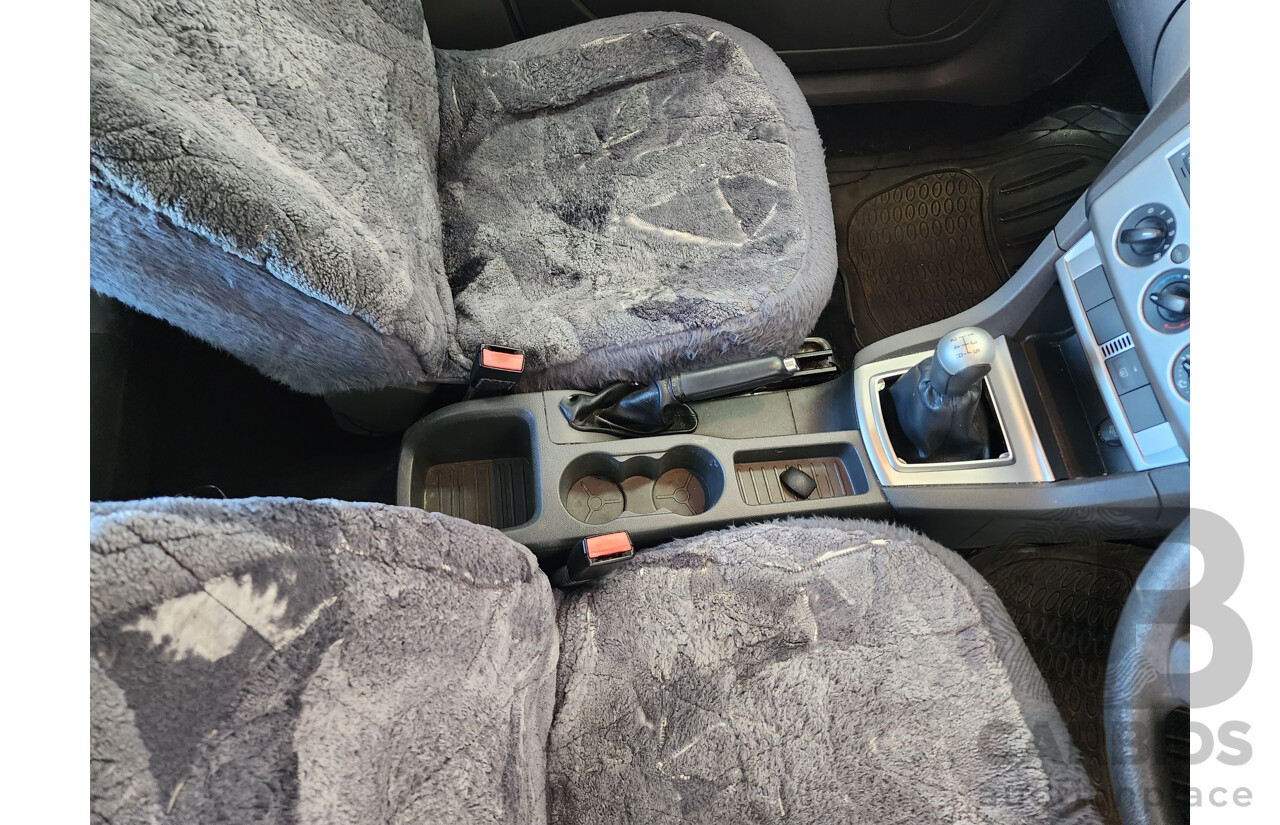 5/2007 Ford Focus CL LS 4d Sedan White 2.0L