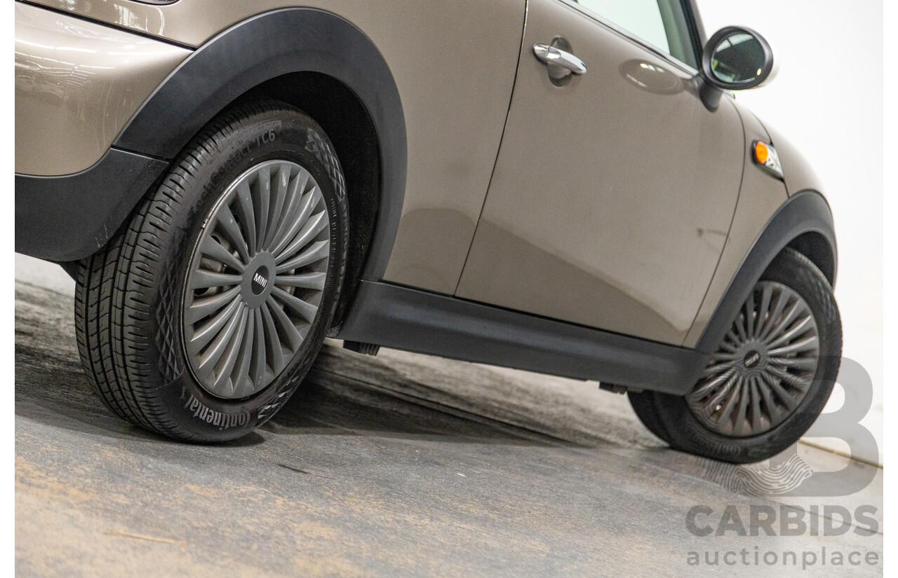 07/2012 Mini Cooper RAY R56 MY12 2D Hatchback Velvet Silver Metallic 1.6L