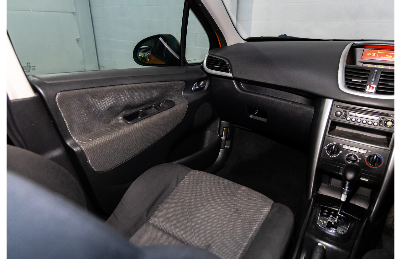 2/2009 Peugeot 207 XT  5d Hatchback Orange Salamanque Metallic 1.6L