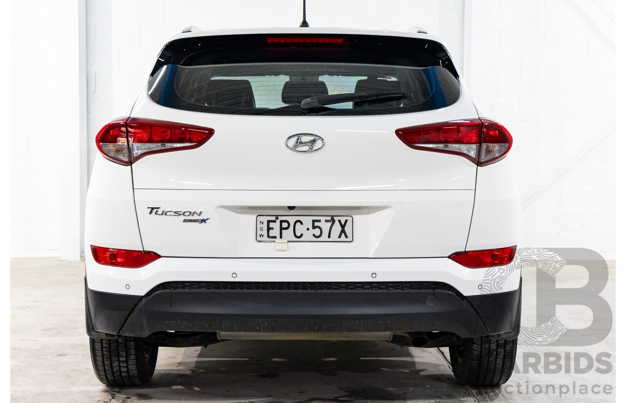 10/2015 Hyundai Tucson Active X (FWD) TL 4d Wagon Pure White 2.0L