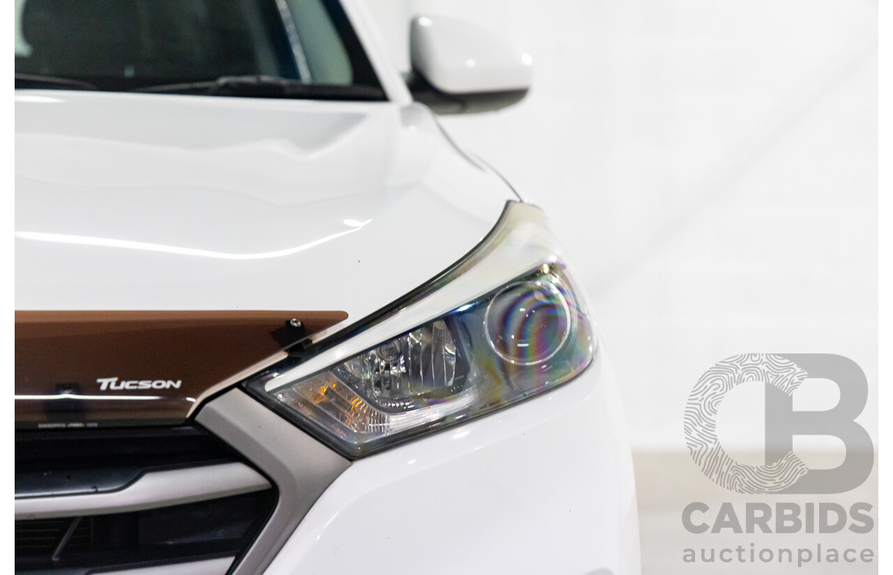 10/2015 Hyundai Tucson Active X (FWD) TL 4d Wagon Pure White 2.0L