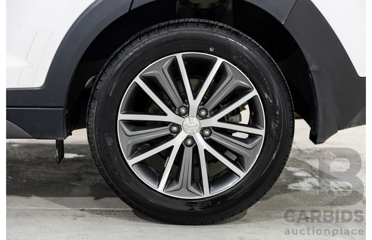 10/2015 Hyundai Tucson Active X (FWD) TL 4d Wagon Pure White 2.0L