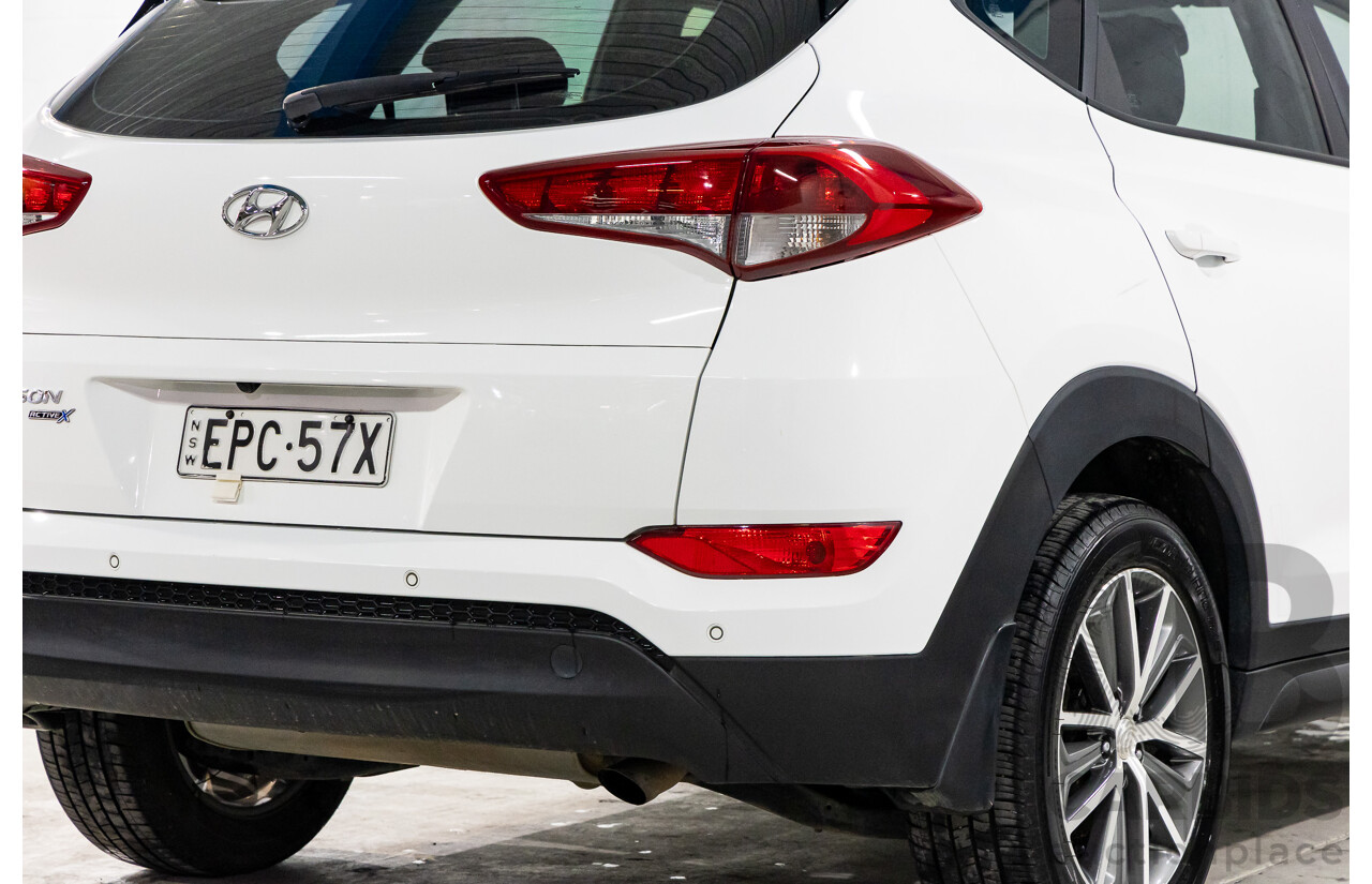 10/2015 Hyundai Tucson Active X (FWD) TL 4d Wagon Pure White 2.0L
