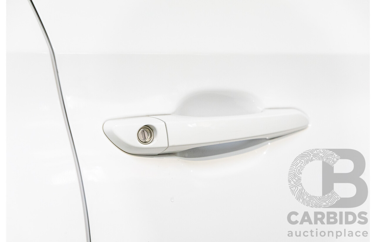 10/2015 Hyundai Tucson Active X (FWD) TL 4d Wagon Pure White 2.0L