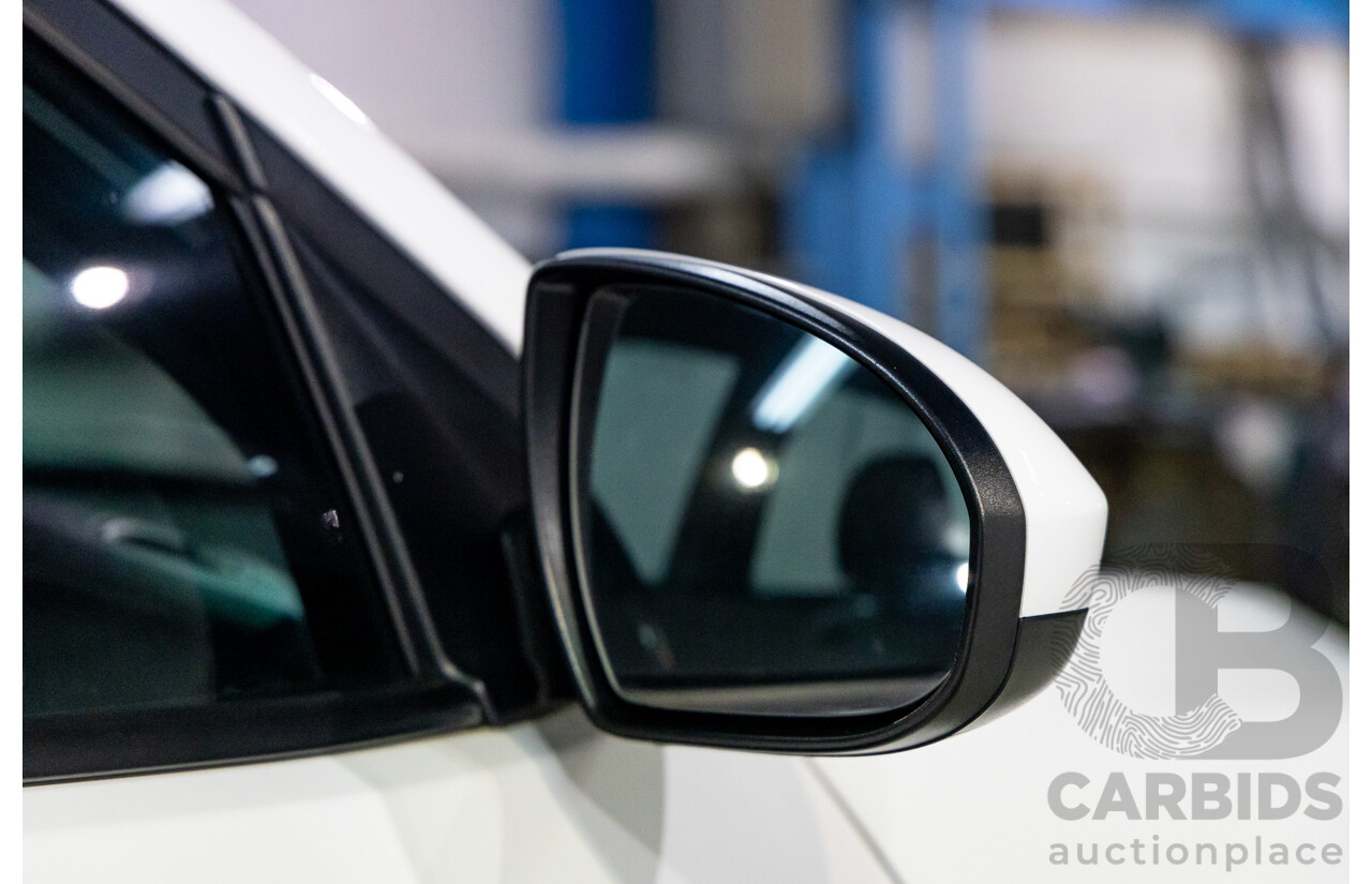 10/2015 Hyundai Tucson Active X (FWD) TL 4d Wagon Pure White 2.0L