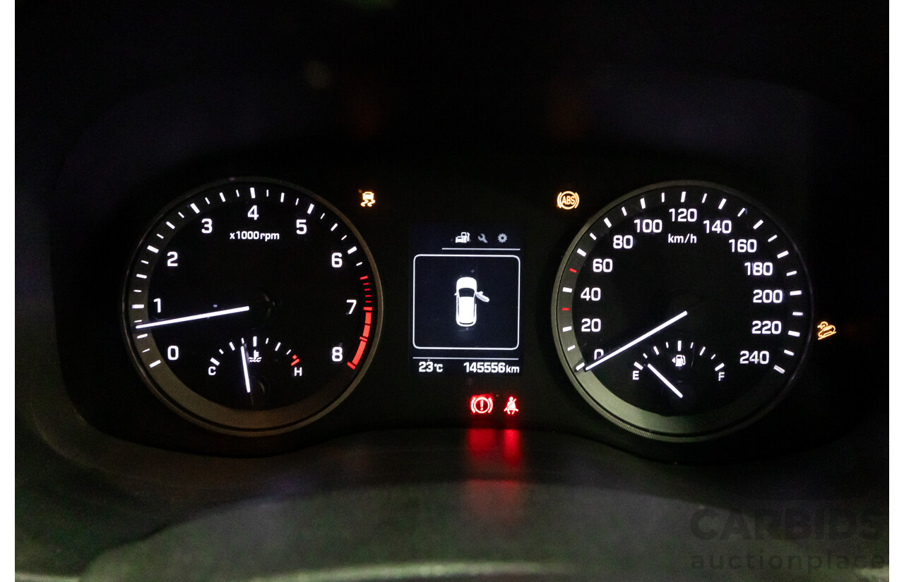 10/2015 Hyundai Tucson Active X (FWD) TL 4d Wagon Pure White 2.0L