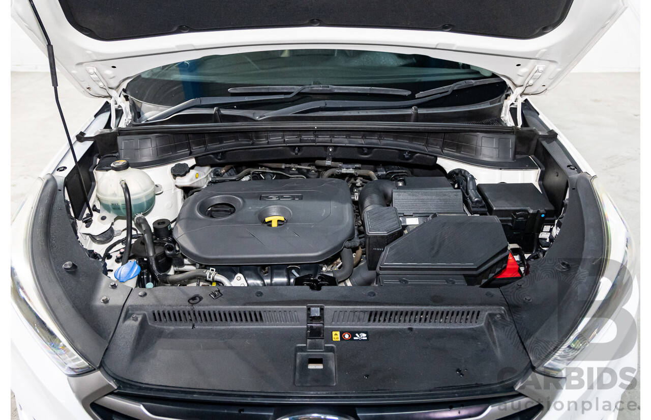 10/2015 Hyundai Tucson Active X (FWD) TL 4d Wagon Pure White 2.0L