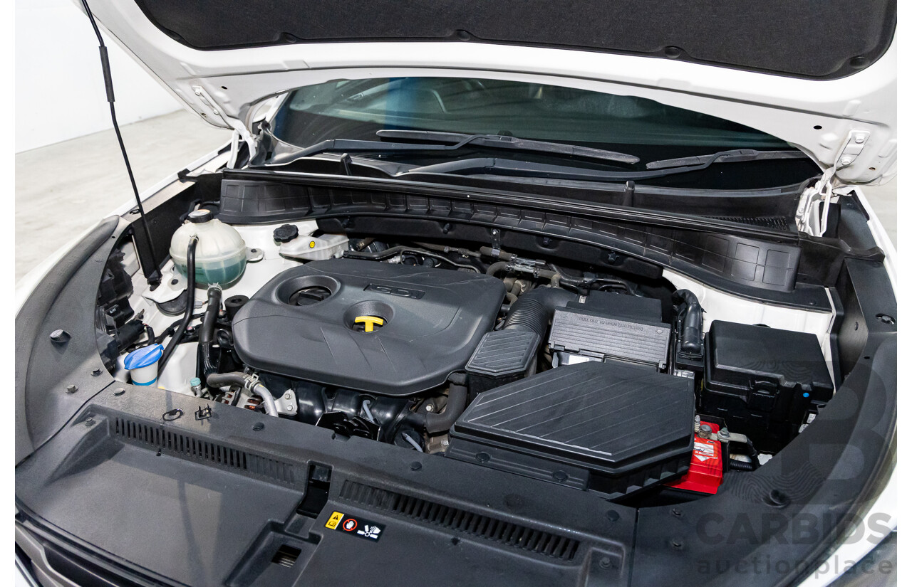 10/2015 Hyundai Tucson Active X (FWD) TL 4d Wagon Pure White 2.0L