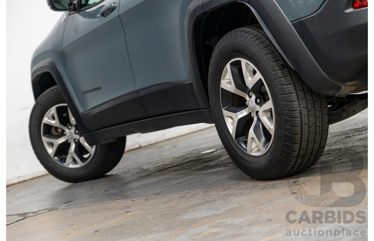 05/2015 Jeep Cherokee Trail Hawk (4x4) KL MY15 4D Wagon Rhino Grey 3.2L