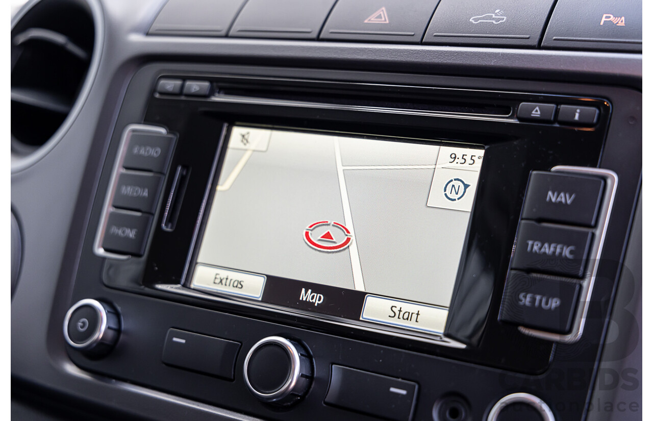 10/2016 Volkswagen Amarok TDI420 Highline (4x4) 2H MY17 Dual Cab Utility White 2.0L