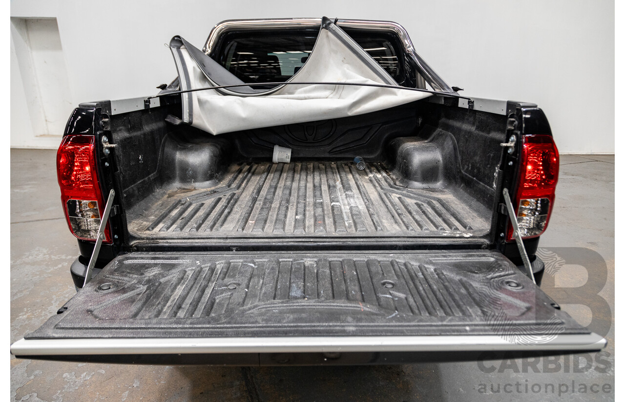 07/2017 Toyota Hilux SR5 (4x4) N80 GUN126R Dual Cab Eclipse Black Turbo Diesel 2.8L