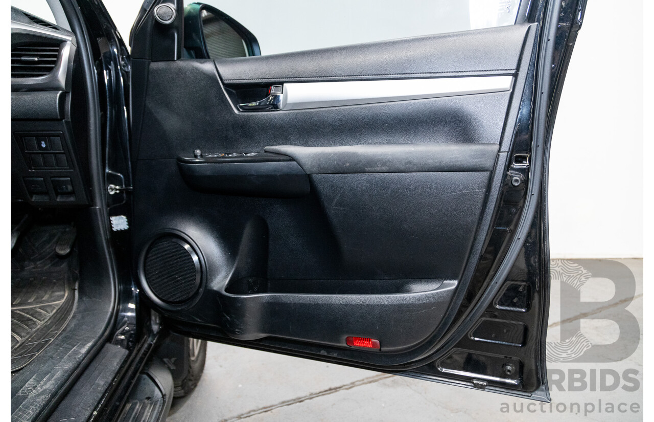 07/2017 Toyota Hilux SR5 (4x4) N80 GUN126R Dual Cab Eclipse Black Turbo Diesel 2.8L