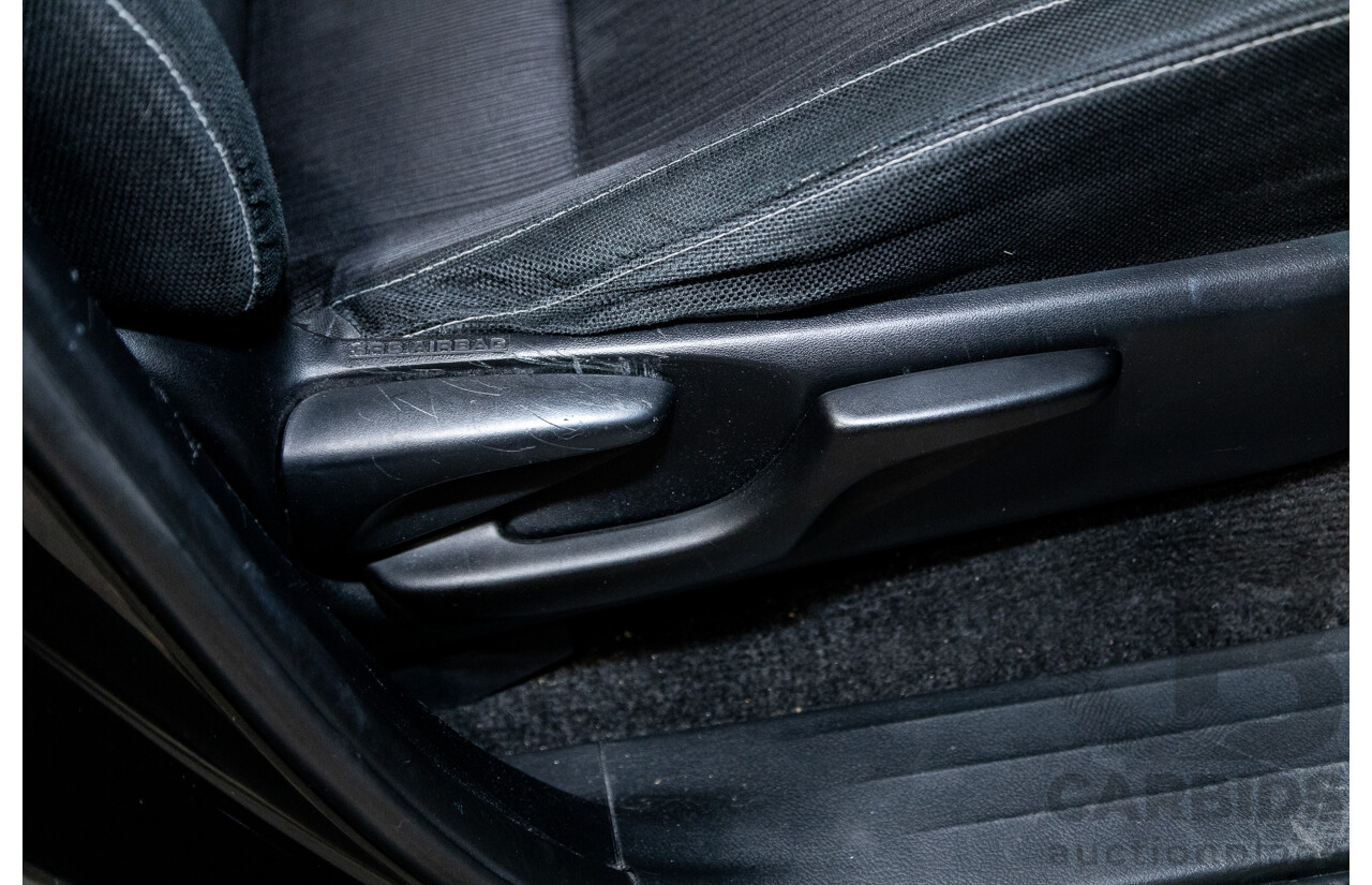 07/2017 Toyota Hilux SR5 (4x4) N80 GUN126R Dual Cab Eclipse Black Turbo Diesel 2.8L