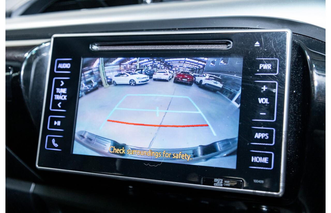 07/2017 Toyota Hilux SR5 (4x4) N80 GUN126R Dual Cab Eclipse Black Turbo Diesel 2.8L