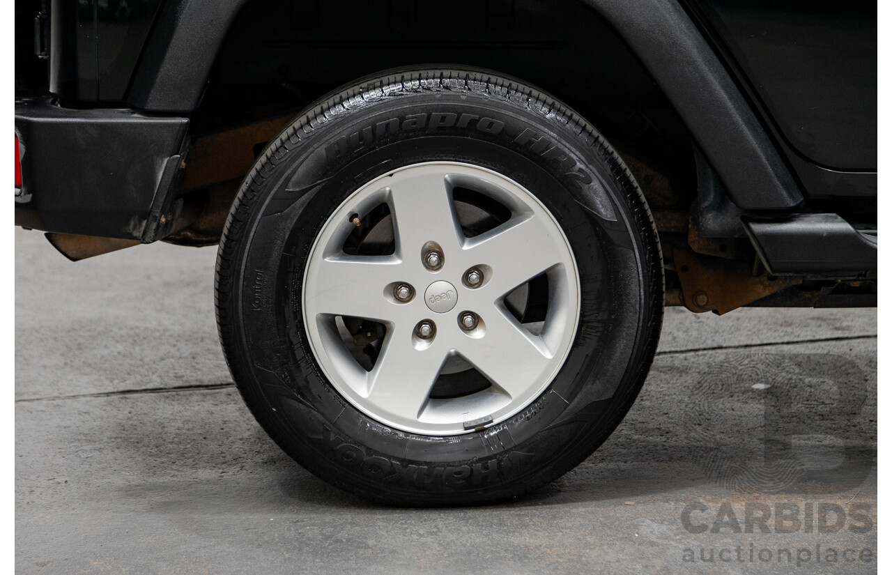 7/2012 Jeep Wrangler Unlimited Sport (4x4) JK MY13 4d Hardtop Dark Green 3.6L