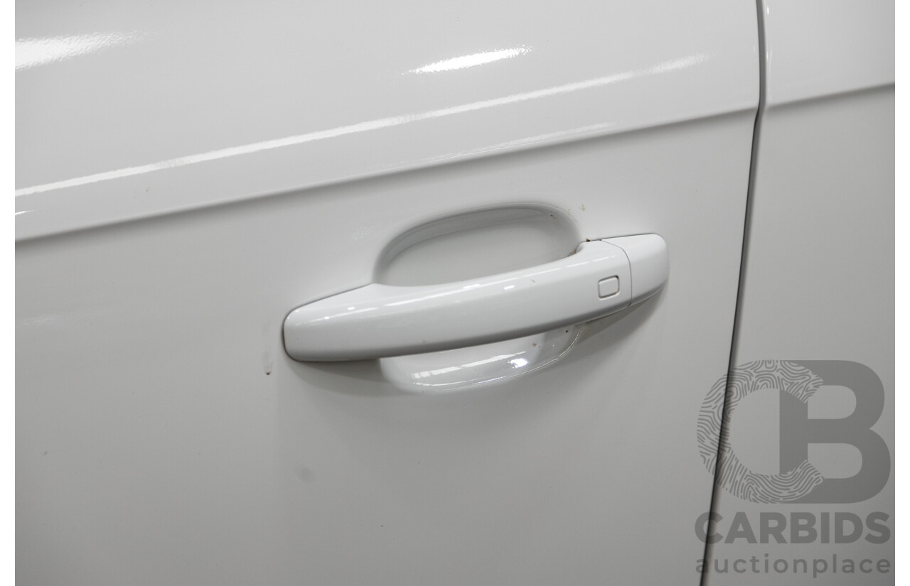 12/2015 Audi A4 2.0 TFSI S-Line Quattro (AWD) B8 (8K) 4d Sedan Ibis White 2.0L Turbo