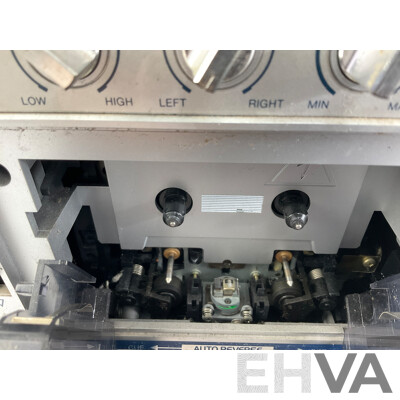 Retro Toshiba RT-140S Portable Boombox, AM/FM, Tape Deck Auto Reverse