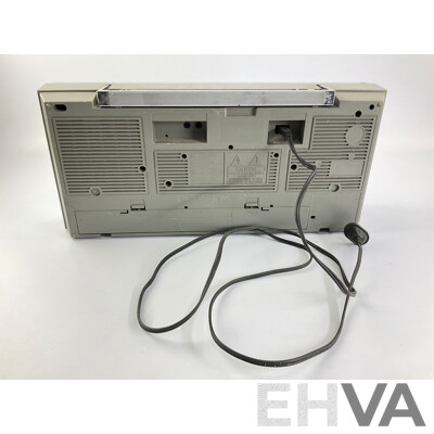 Retro Toshiba RT-140S Portable Boombox, AM/FM, Tape Deck Auto Reverse