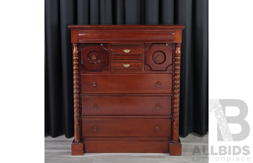 Vintage Classic Mahogany Collection Chest of Drawers with Bobbin Front Supports